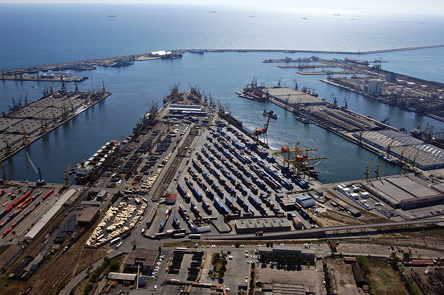 У порту Констанца продовжують зростати строки оформлення вантажів